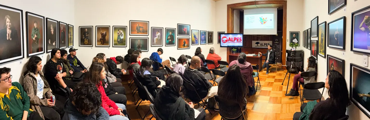 Vista de la masterclass de ilustración científica en Galería Sala 13